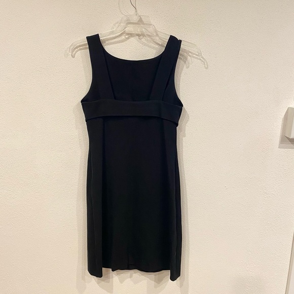 Diane von Furstenberg Bateau Neckline Bow Ponte Knit Dress Size 8 VGUC - Picture 4 of 4